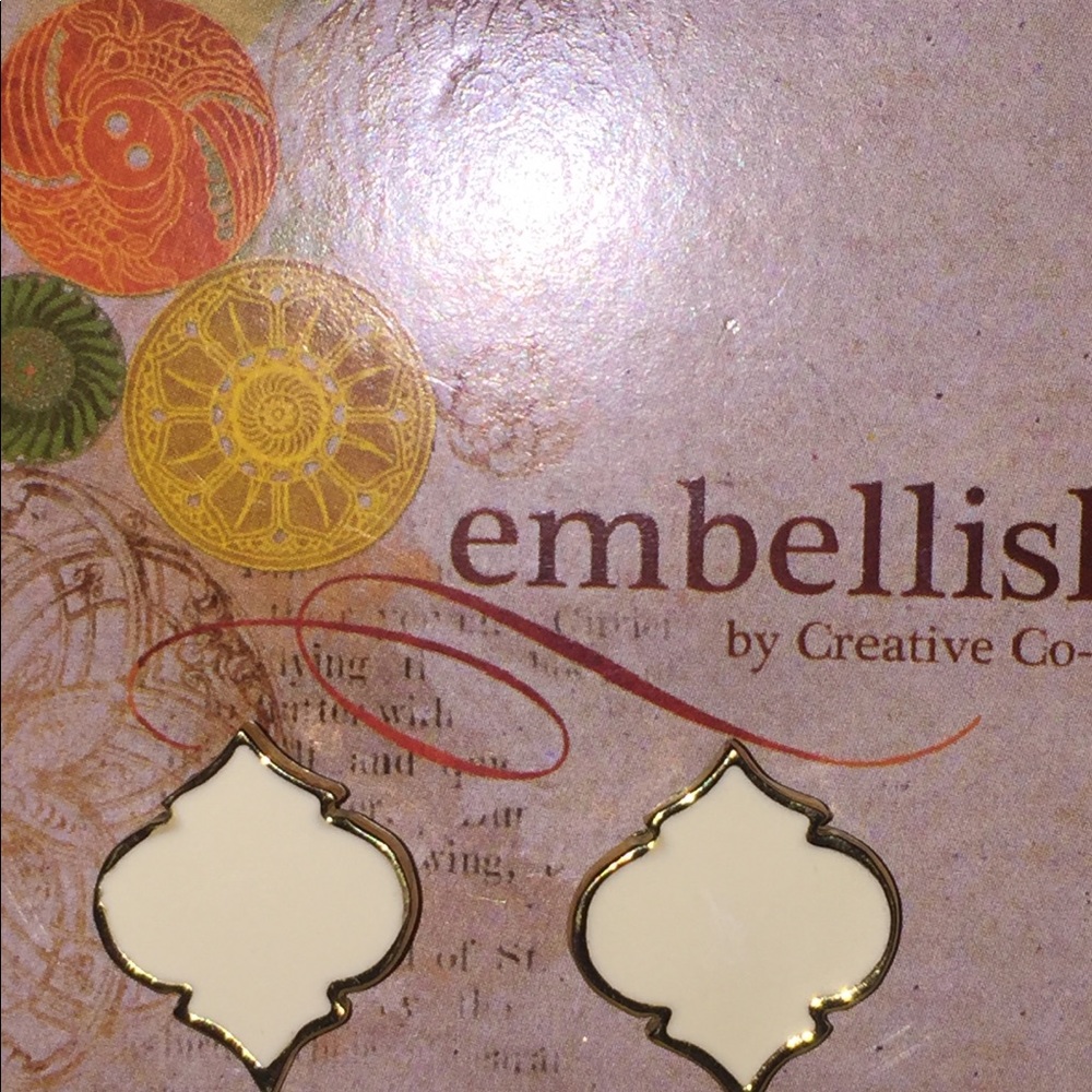 Ivory colored with gold trim earrings-new!